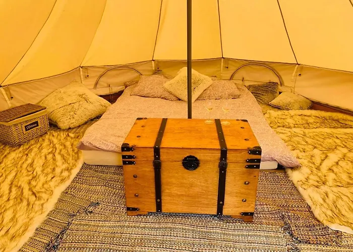Luxury tent Murimaee Winery Glamping
